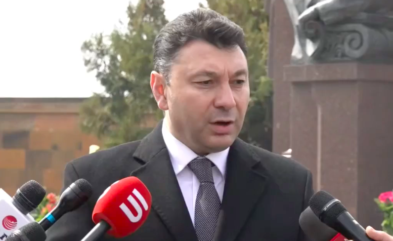 article-image